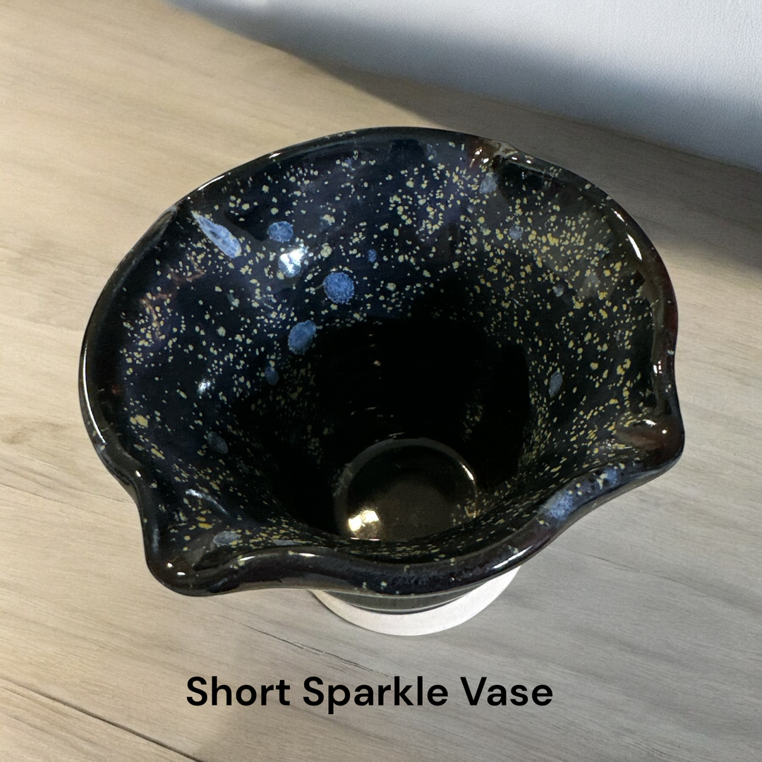 Short Vase with Sparkle